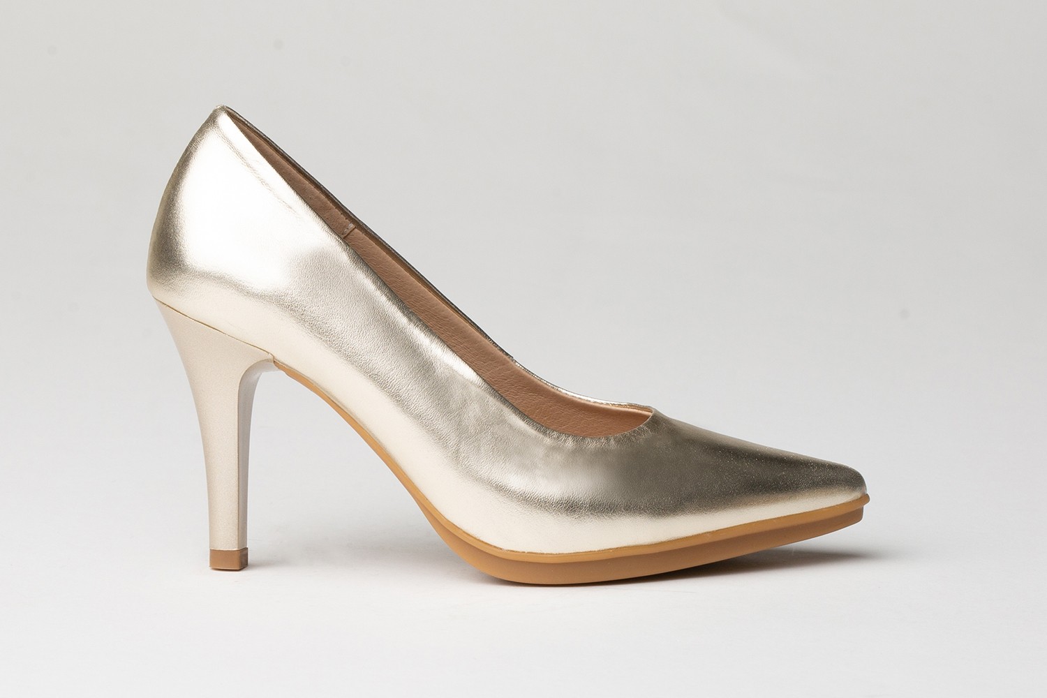 ZAPATO SALÓN PLATINO NAPA EVA MAÑAS 8.5 CM "GEL-MEMORY FOAM"