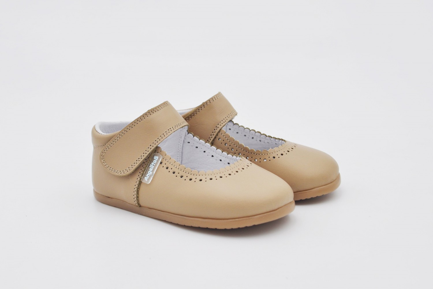 MERCEDITA CAMEL NAPA CALZADO RESPETUOSO VELCRO ANGELITOS SUELA DROP 0