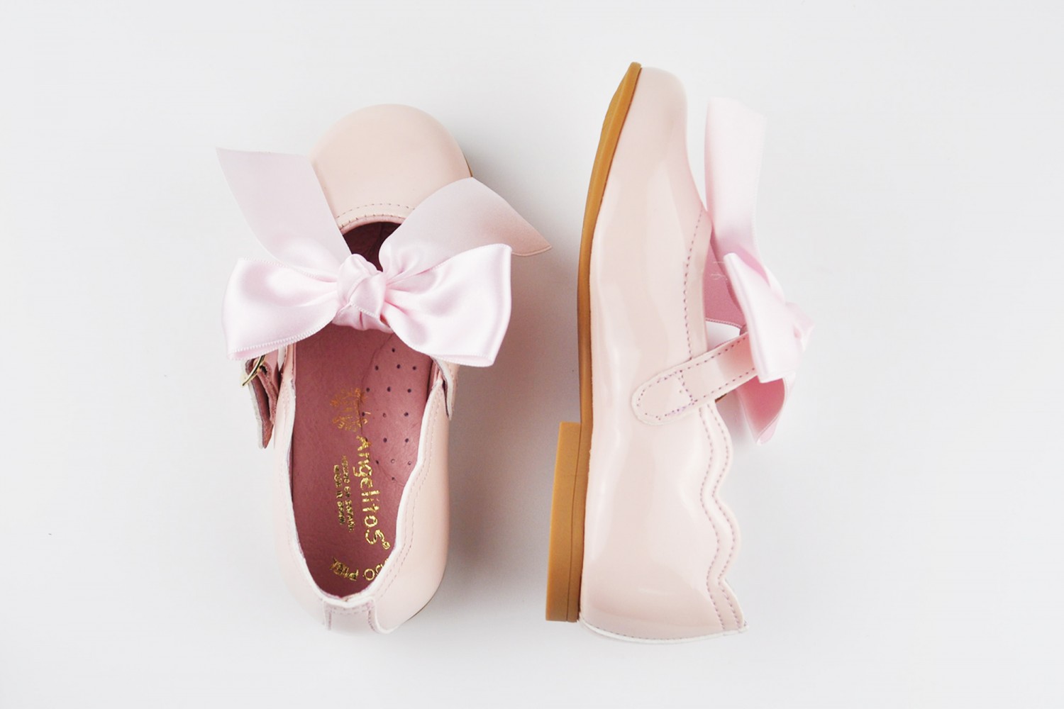 ANGELITOS MERCEDITA DE NIÑA CON LAZO ROSA