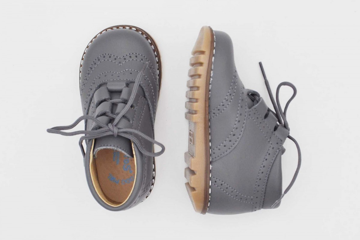 INGLESITA GRIS BOTA NAPA CORDONES ANGELITOS