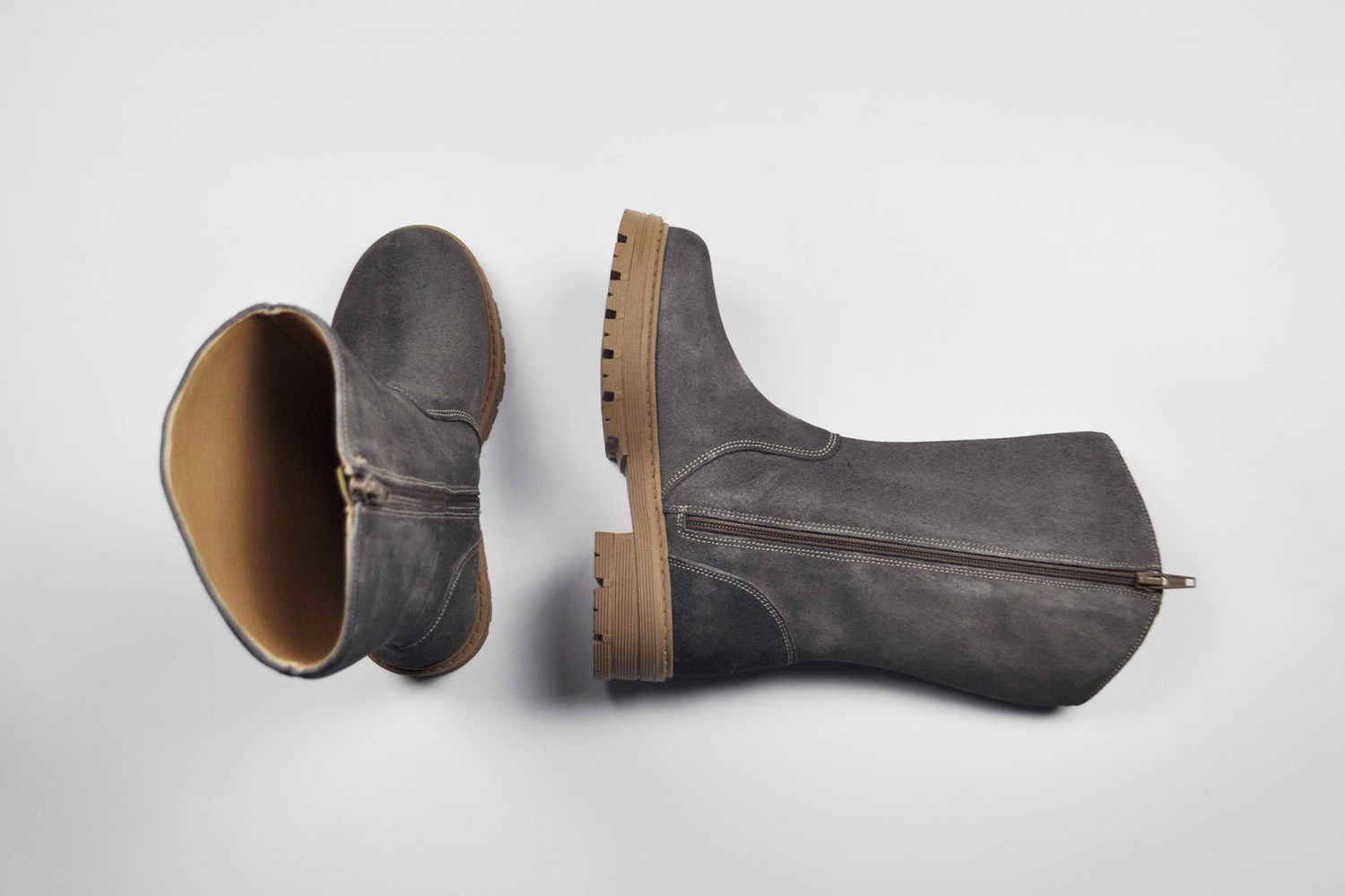 BOTA CAMPERA GRIS ANTE AFELPADO ANGELITOS 4 CM "TEX-NATURE GEL-MEMORY"