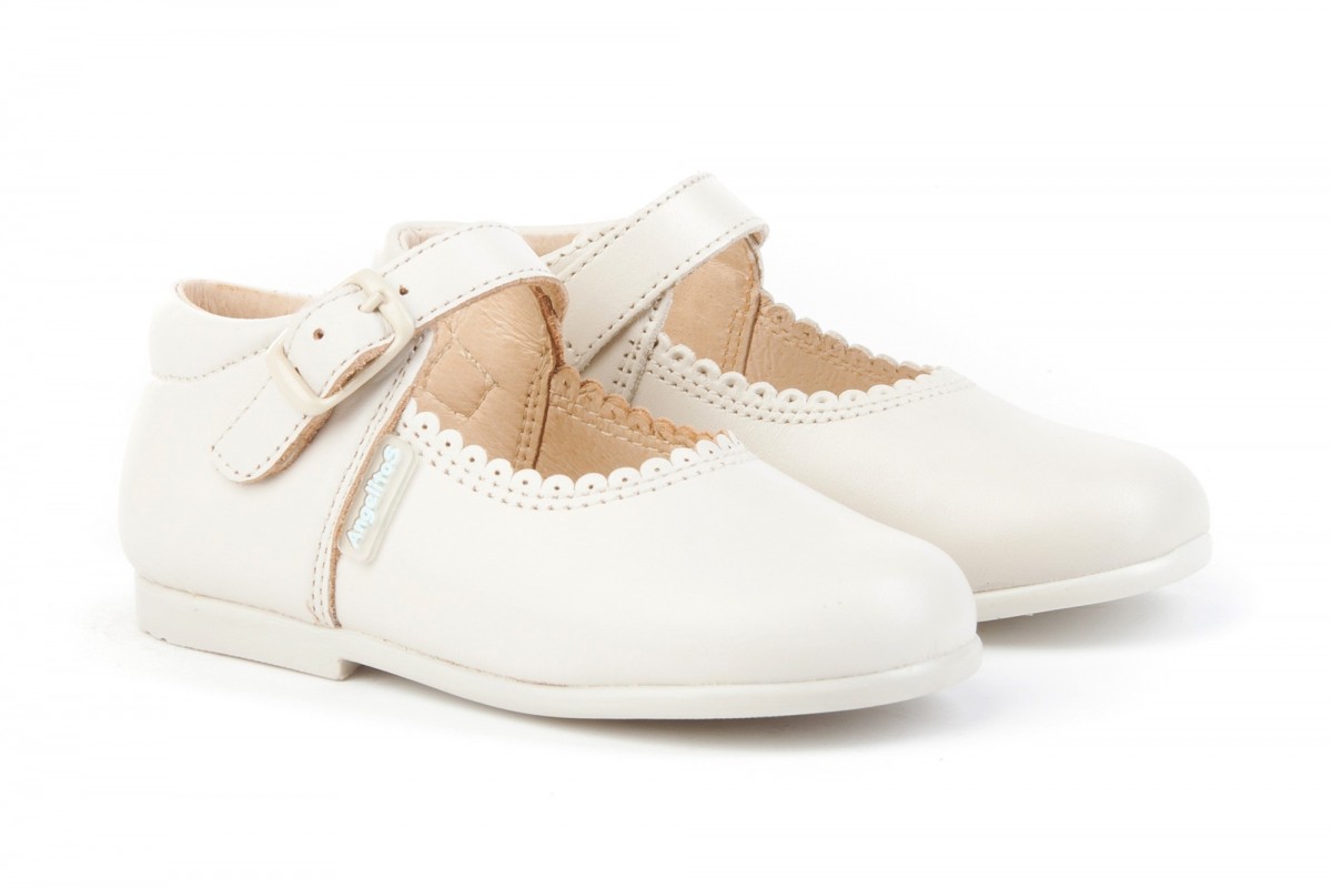 MERCEDITAS BEIGE CON HEBILLA ANGELITOS