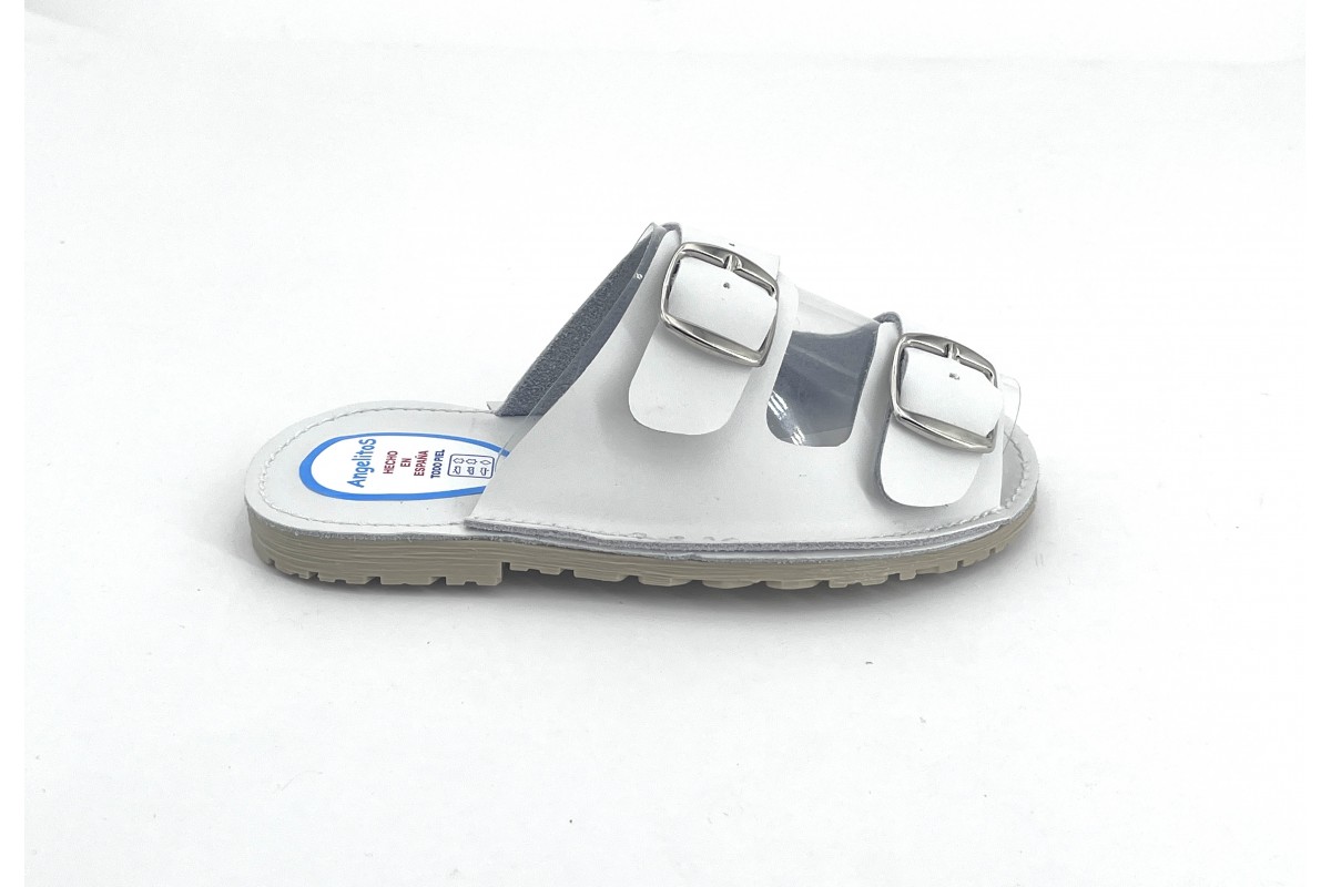 MENORQUINA BLANCA ZUECO HEBILLAS COLECCIÓN FLEXIBLE ANGELITOS