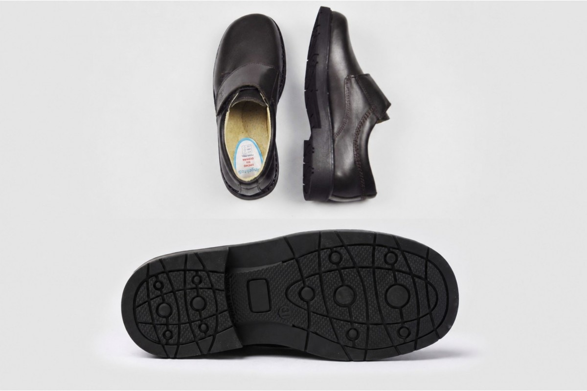 ANGELITOS ZAPATO COLEGIAL DE NIÑO CON VELCRO MARRÓN CHOCOLATE